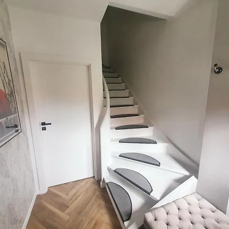 Homestay szállás Ginger Doors - Pokoje Goscinne Gdańsk