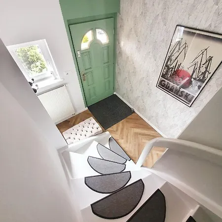 Ginger Doors - Pokoje Goscinne Homestay szállás